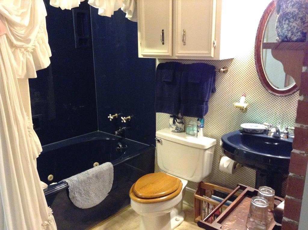 2439 Fairfield "A Bed And Breakfast" Shreveport Pokoj fotografie